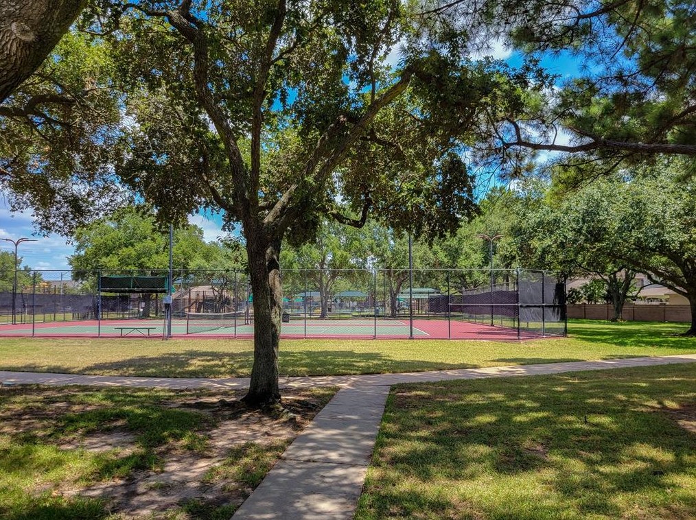 9223 Angelas Mdw Ln, Houston TX  77095-2158 exterior