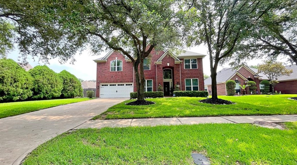 9512 Willow Crossing Dr, Houston, TX 77064-5727