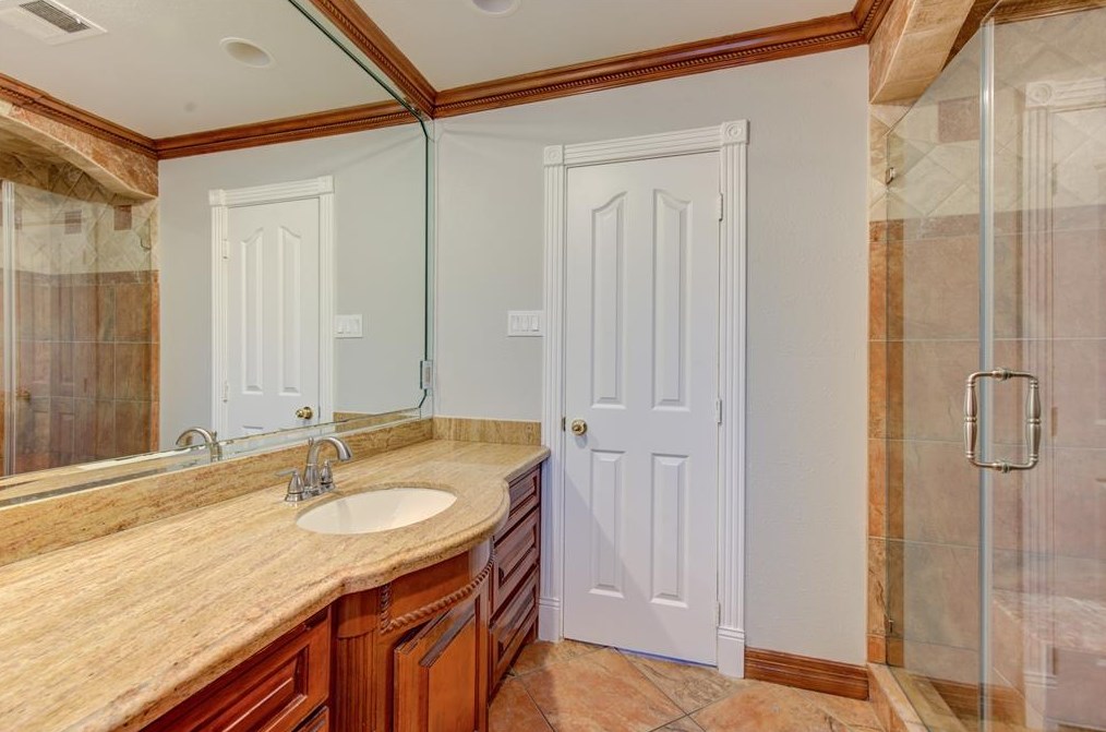 1905 Lafferty, Pasadena TX 77502-2310 exterior