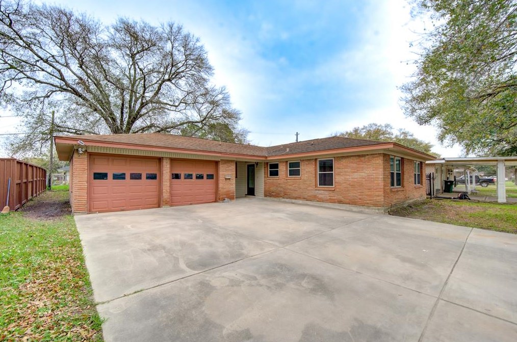 1905 Lafferty, Pasadena TX 77502-2310 exterior