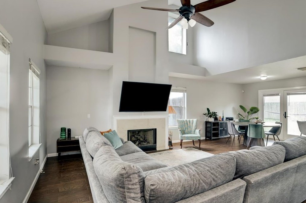7203 Eldridge Meadow Ct, Houston TX  77041-1734 exterior