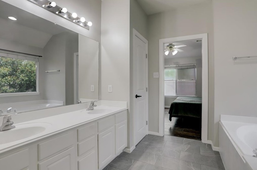 7203 Eldridge Mdw Ct, Houston TX  77041-1733 exterior