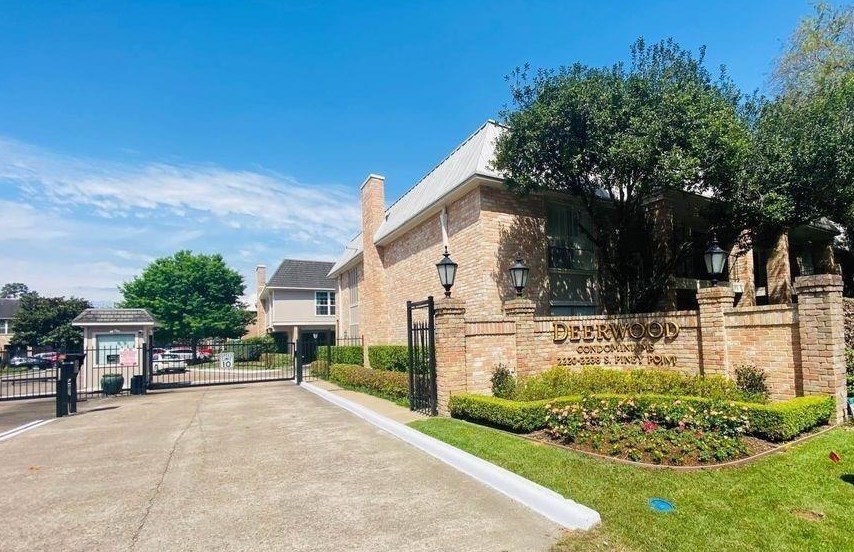 2234 S Piney Point Rd Apt 204, Houston, TX 77063