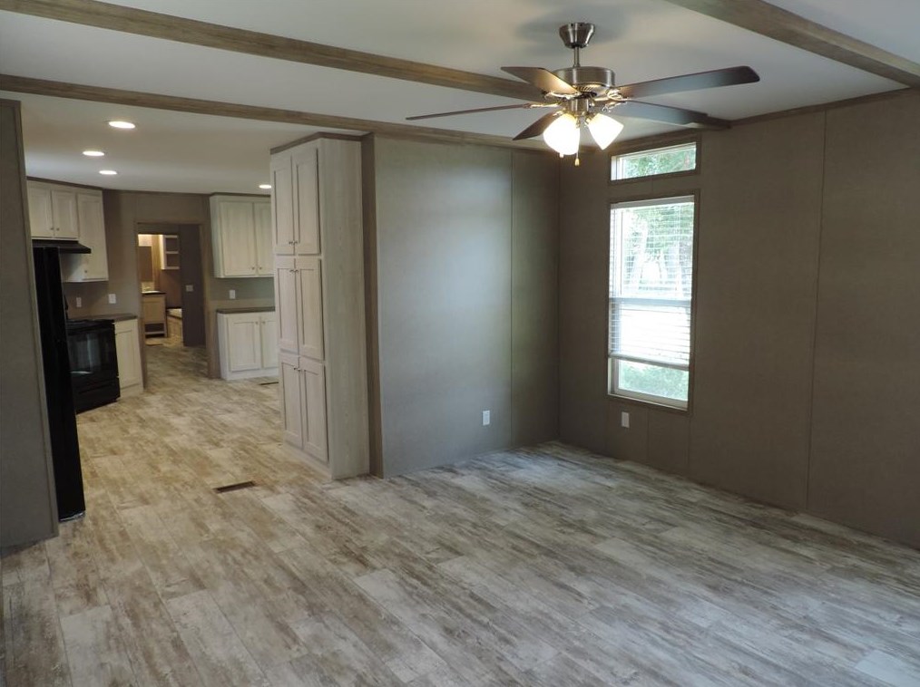 1668 Fm2518 #32, Cleveland, TX 77327