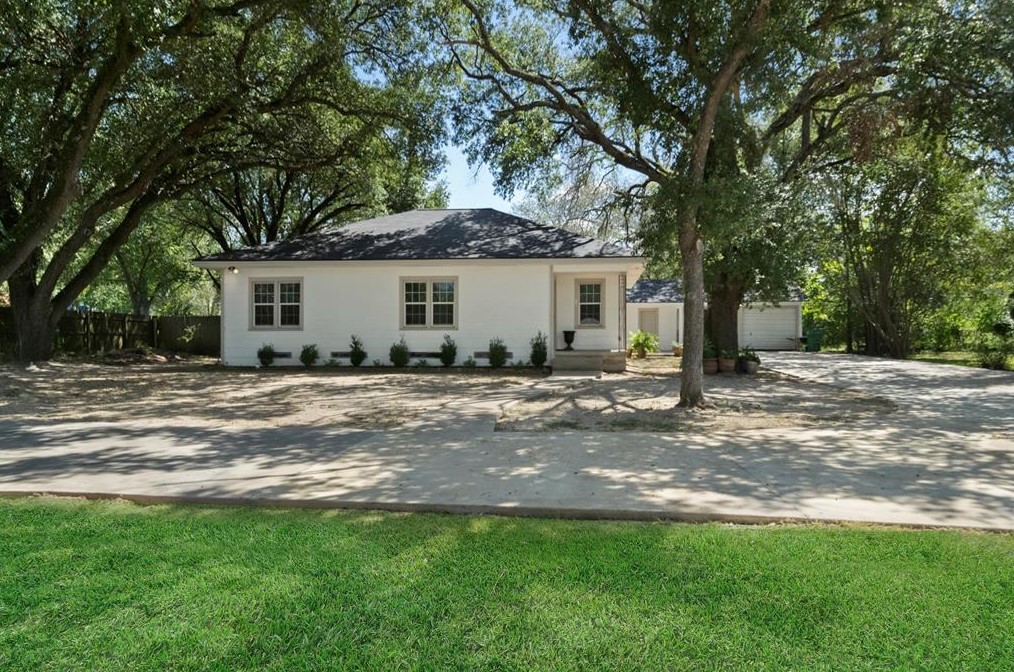 1414 Main St, Connor, TX 77864-2124