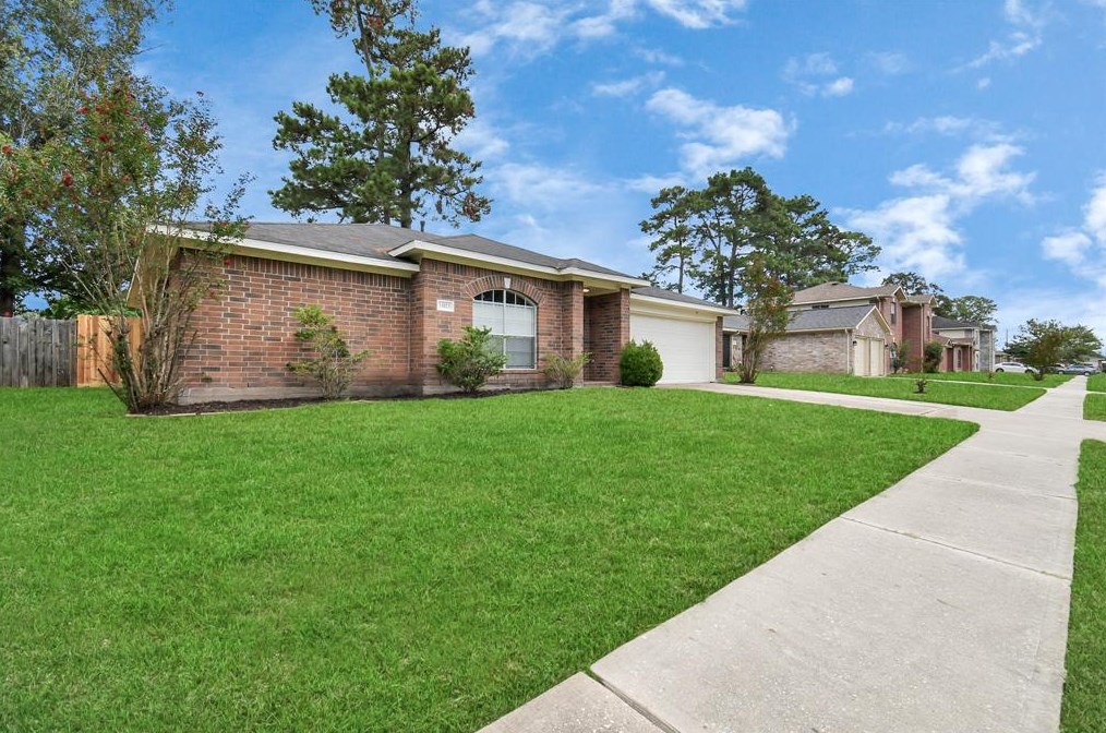 11023 Ambergate Dr, Humble, TX 77396