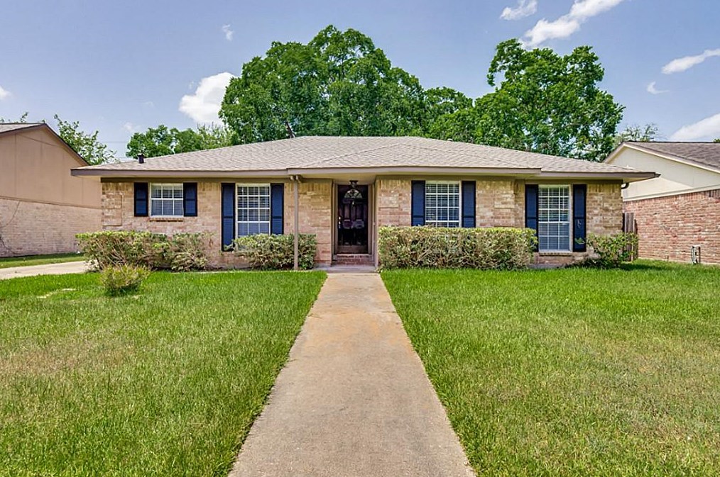 922 Red Rock Canyon Dr, Katy, TX 77450-3717