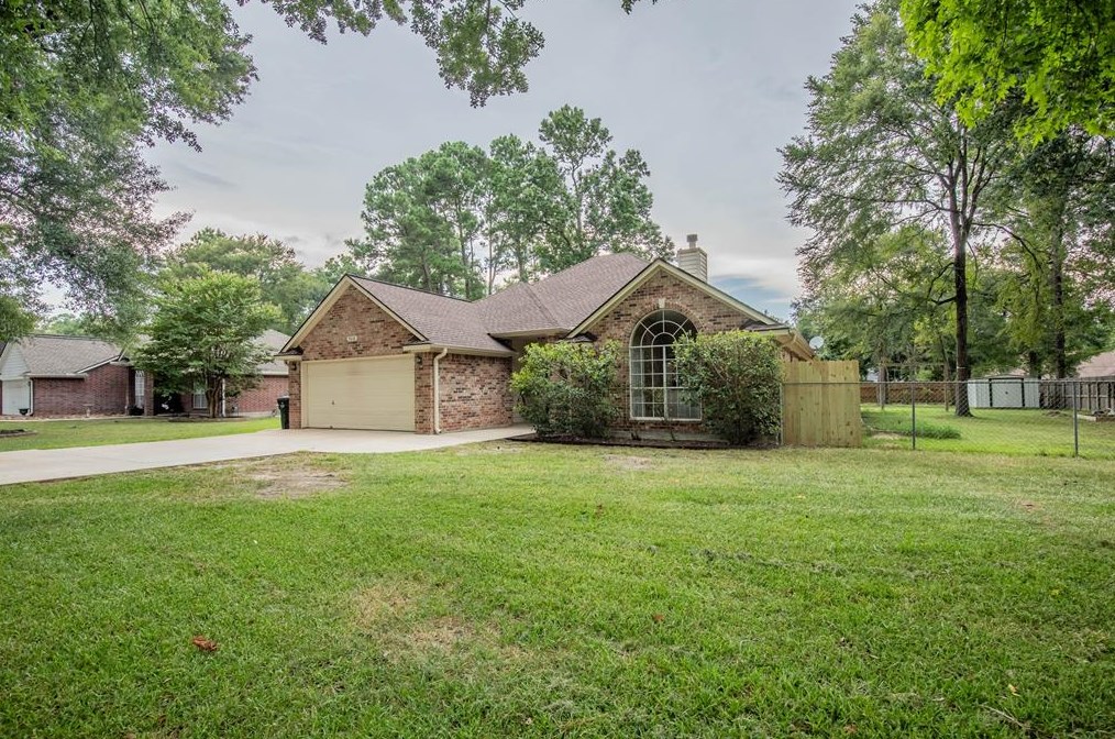 7310 Charred Pine Dr, Magnolia, TX 77354