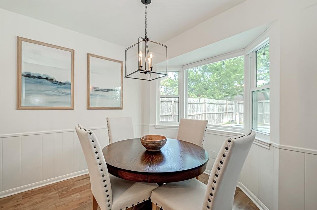 5718 Weeping Willow, Houston TX  77092-3339 exterior