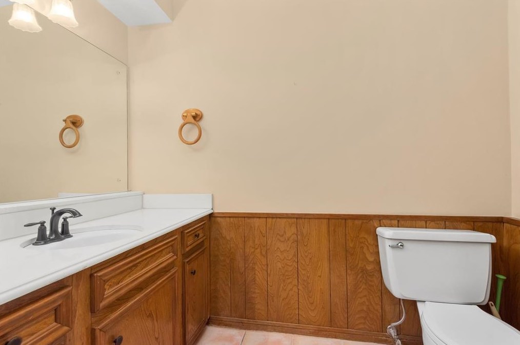5514 Spanish Oak Dr, Houston TX  77066-2442 exterior