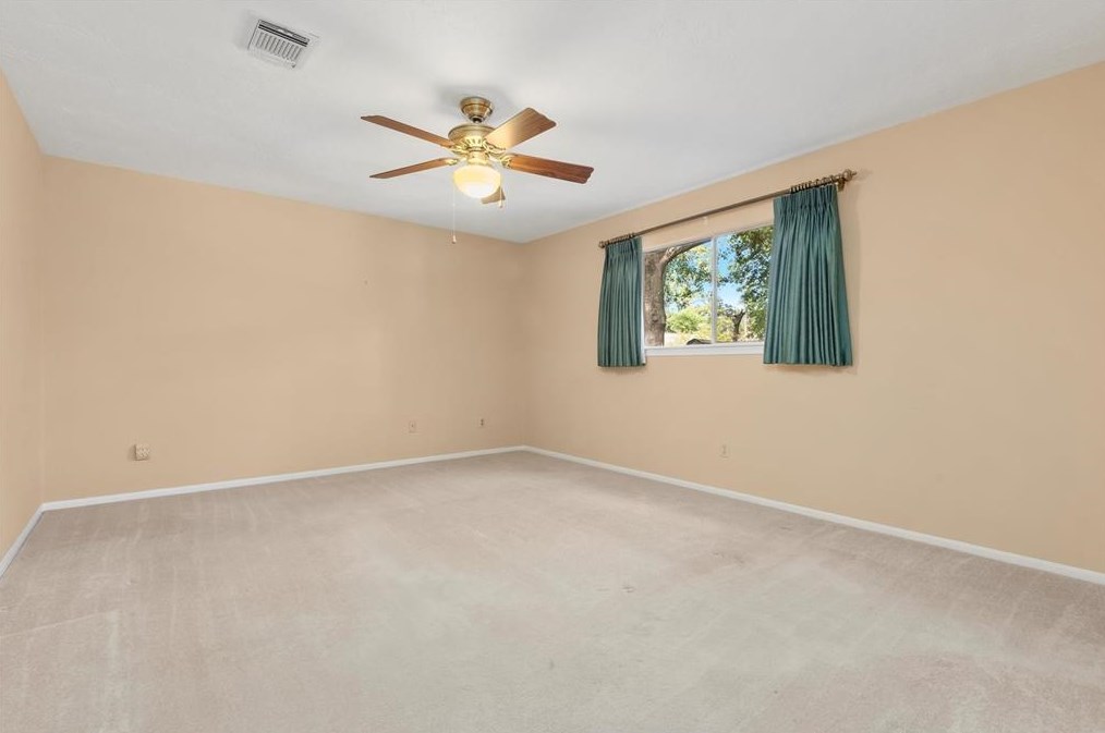 5514 Spanish Oak Dr, Houston TX  77066-2442 exterior
