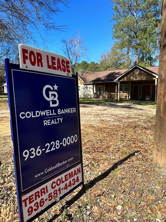 13388 Southshore Dr, Conroe, TX 77304