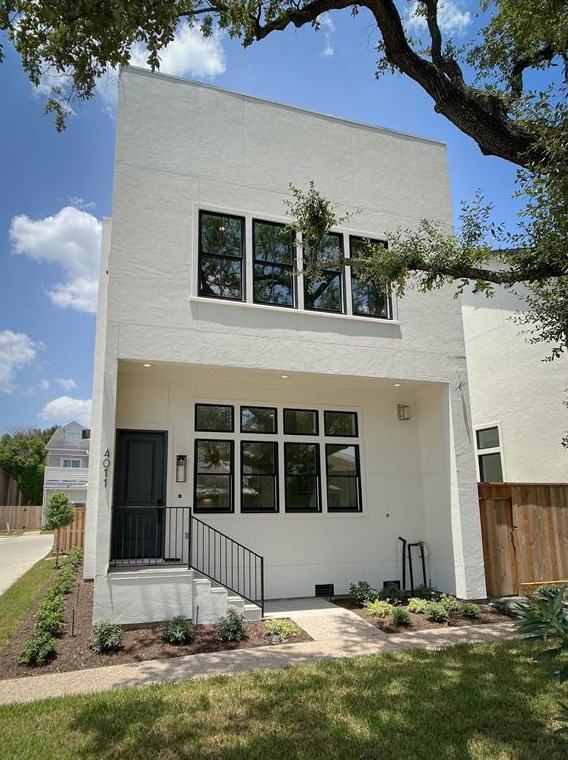 4011 Breakwood Dr, Houston TX  77025-4004 exterior