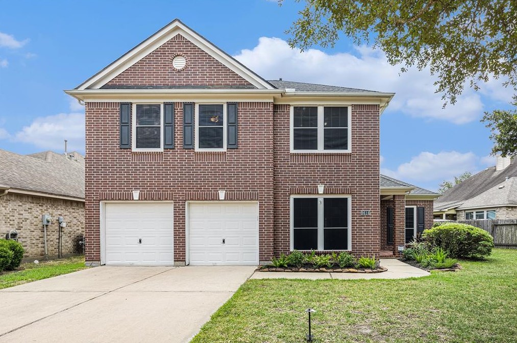 9614 Oxford Grove Dr, Houston, TX 77095