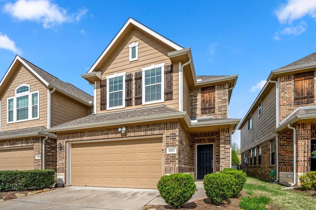8512 Sunset Loch Dr, Spring, TX 77379