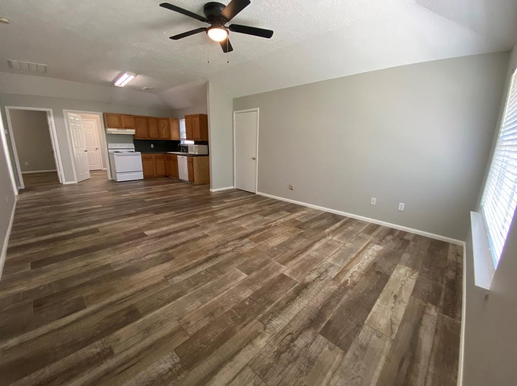 12373 Royal Green Dr, Conroe, TX 77303-2609