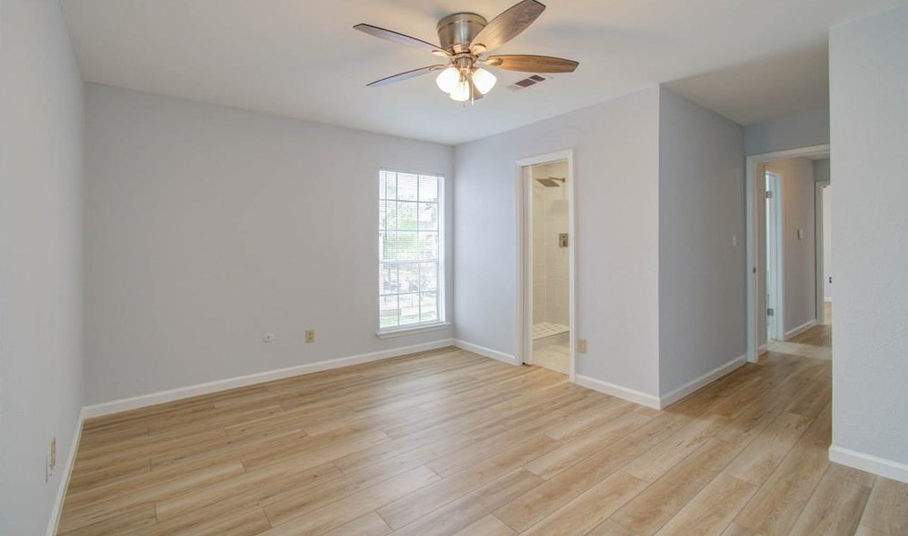 1627 Ball St, Galveston, TX 77550
