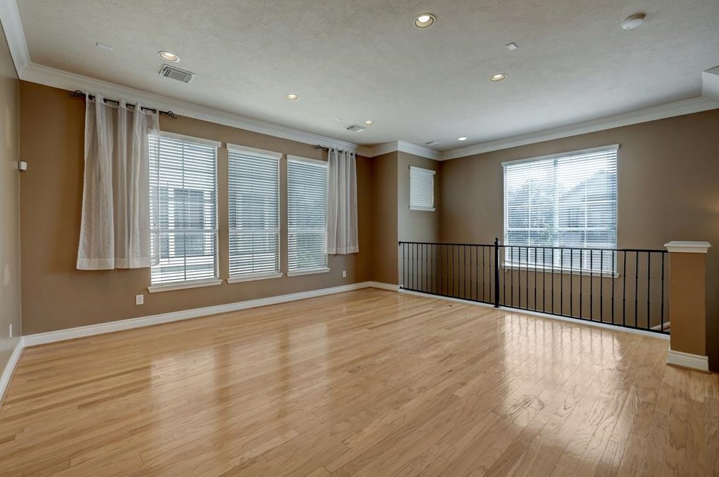 5924 Kansas St, Houston TX  77007-1008 exterior