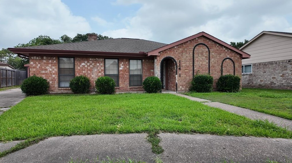 11411 Sagekaron Dr, Houston, TX 77089-5141