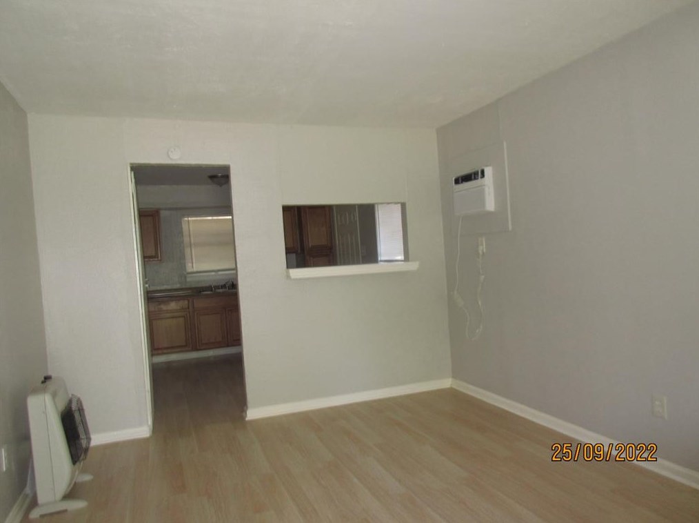 7518 Lockwood Dr, Houston TX  77016-6420 exterior