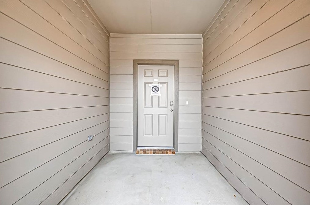 3911 Country Club Dr, Baytown, TX 77521-3035