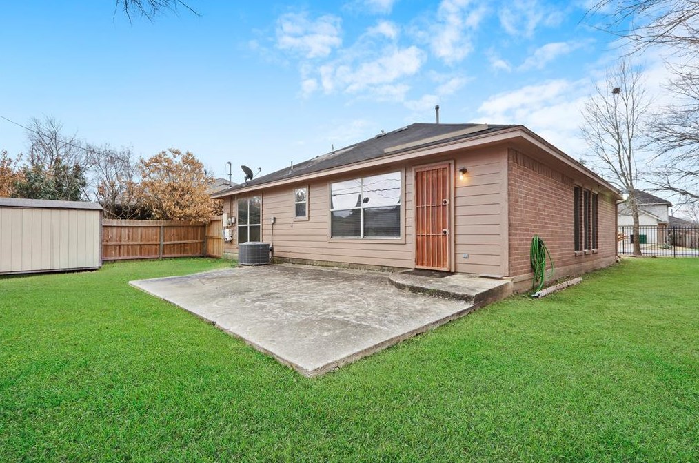 4929 Ricky St, Houston TX  77033-4303 exterior