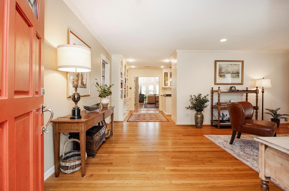 311 33 St, Houston TX  77022-5045 exterior