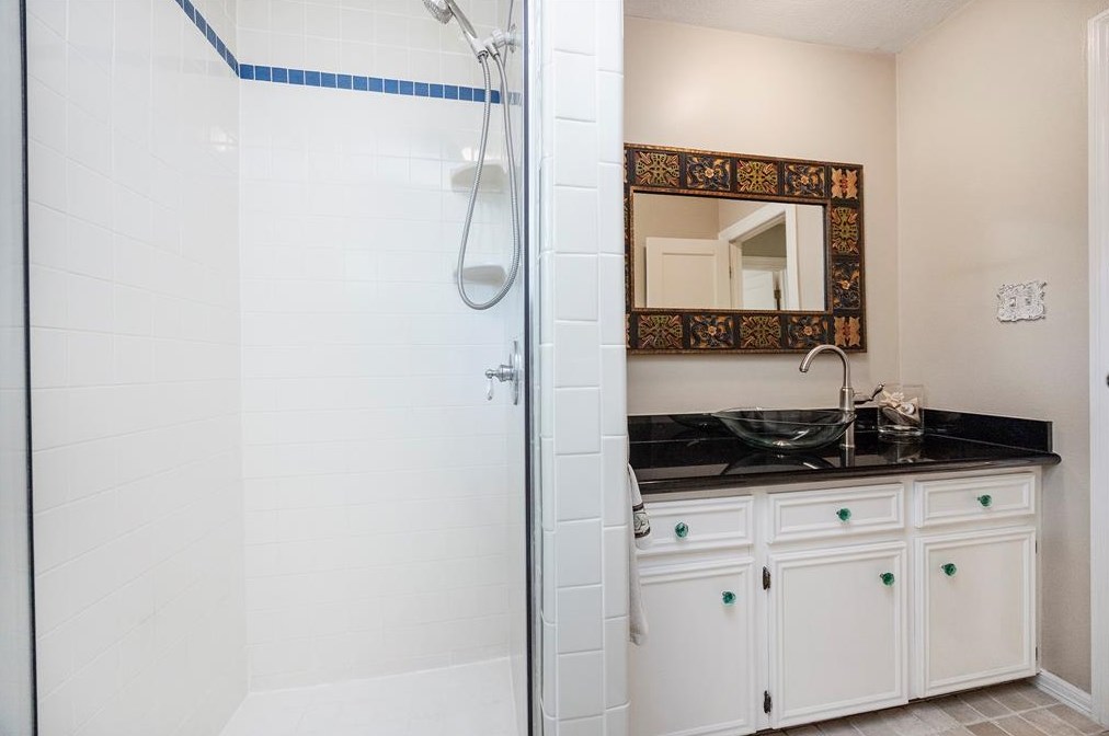 311 33 St, Houston TX  77022-5045 exterior