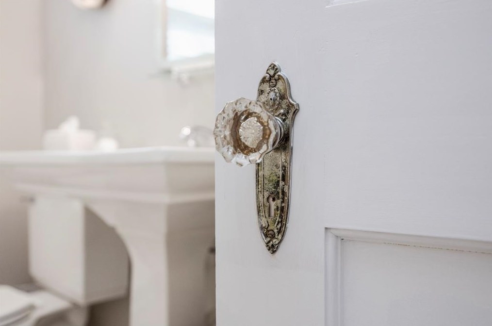 311 33 St, Houston TX  77022-5045 exterior