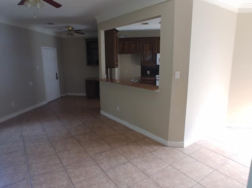 5016 Higgins St, Houston TX 77033-3231 exterior