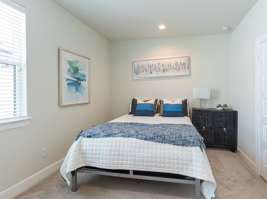 1525 Castle Ct, Houston TX  77006-5707 exterior