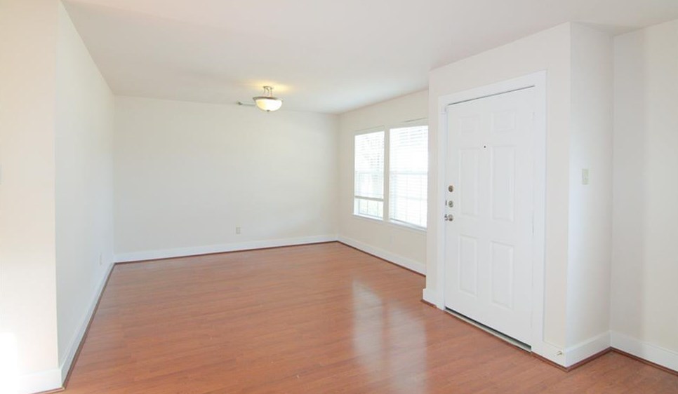 10110 Farrell Dr, Houston, TX 77070