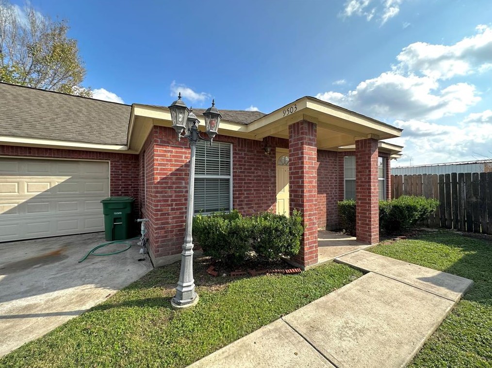 9503 Elmview Trace Ln, Houston, TX 77080