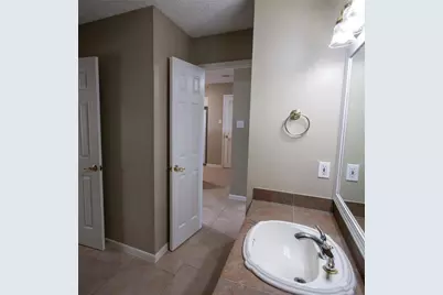 202 Lakeview Terrace #H, Conroe, TX 77356 - Photo 28