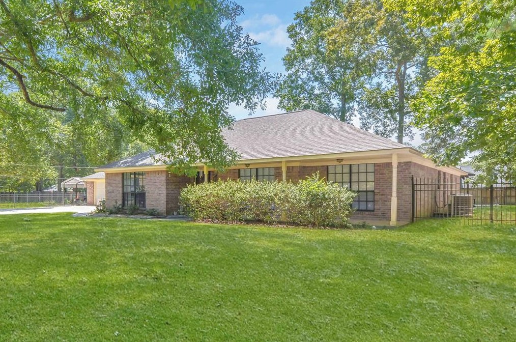 193 Dogwood Trl, Roman Forest, TX 77357-2824