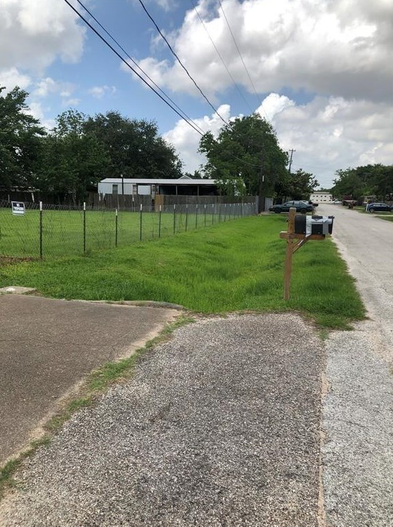 1430 Victorson St, Houston, TX 77015-6434