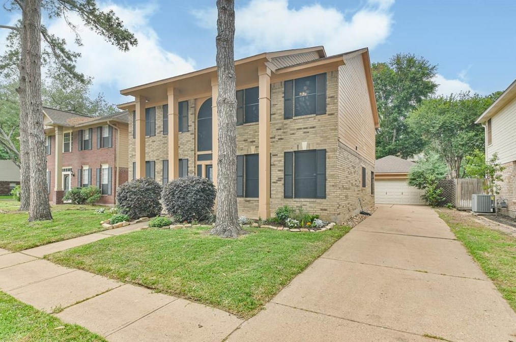 16122 Cairngorm Ave, Houston, TX 77095