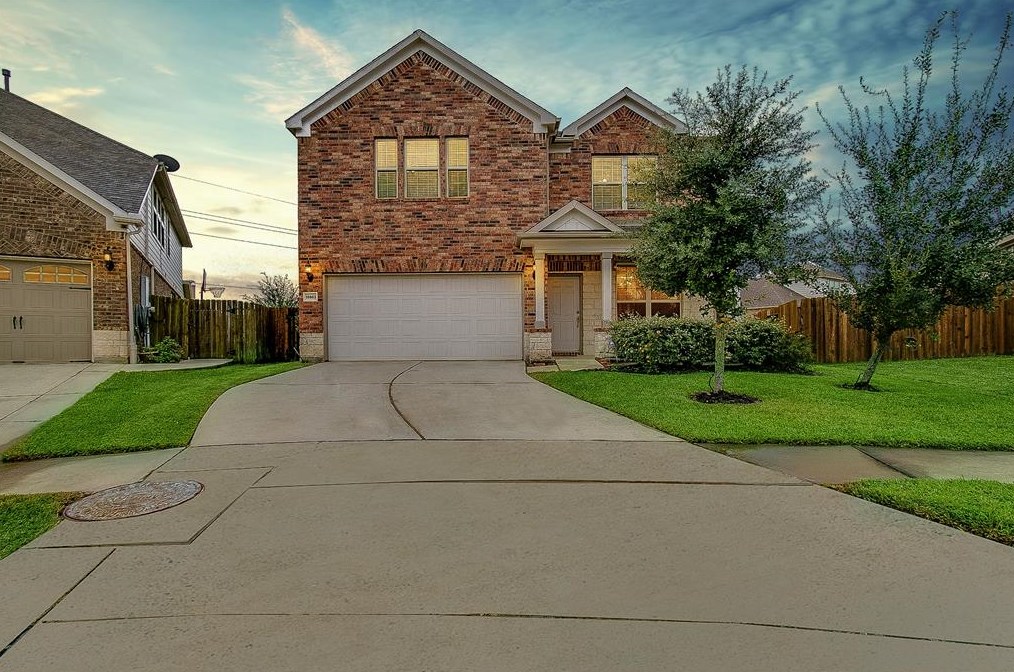 16603 Lake Aquilla Ln, Houston, TX 77044-1381