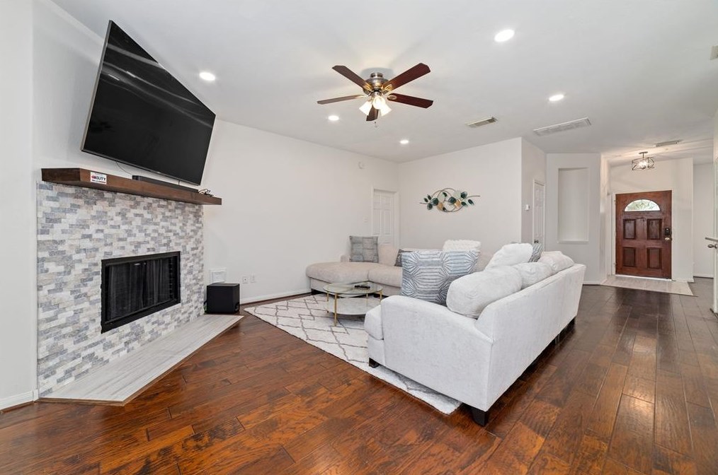 19110 Mustang Pointe Ln, Richmond, TX 77407
