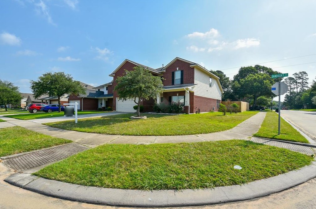 24802 Sandusky Dr, Tomball, TX 77375