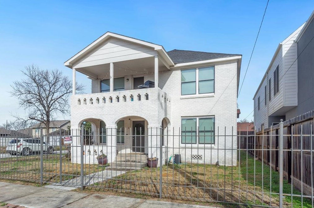 5001 Pease St #a, Houston, TX 77023