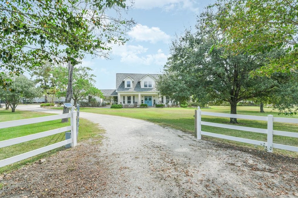 32226 River Park Dr, Magnolia, TX 77355