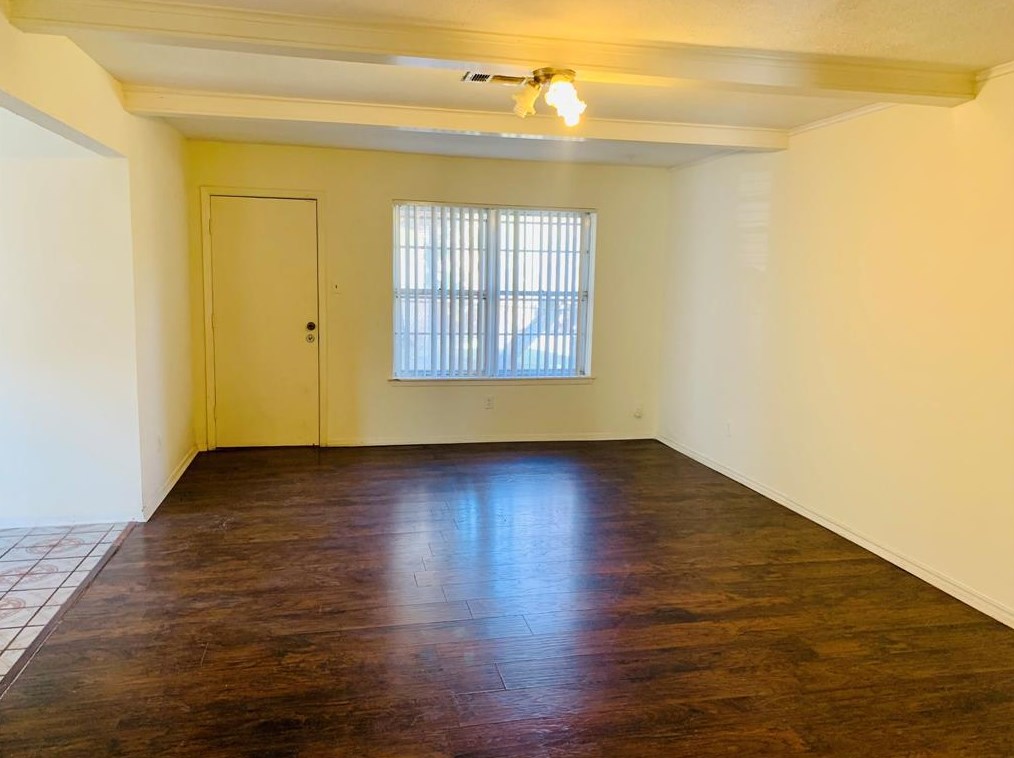 9102 Troulon Dr, Houston TX  77036-7360 exterior