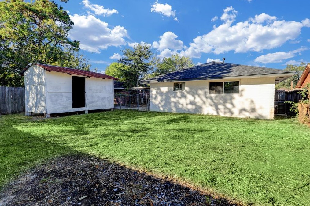 6830 Heath St, Houston TX  77016-2317 exterior