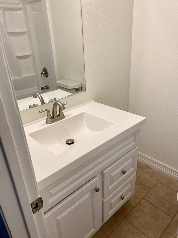 1534 Ridge Hollow Dr, Houston, TX 77067-3412