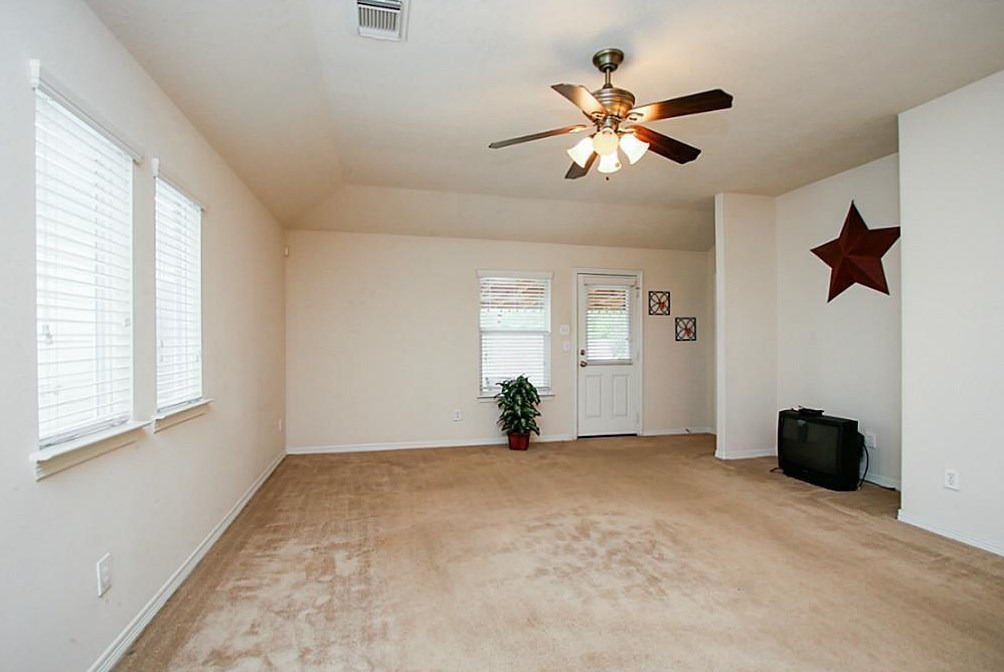 4511 Trophy Rack Dr, Conroe, TX 77303-1624