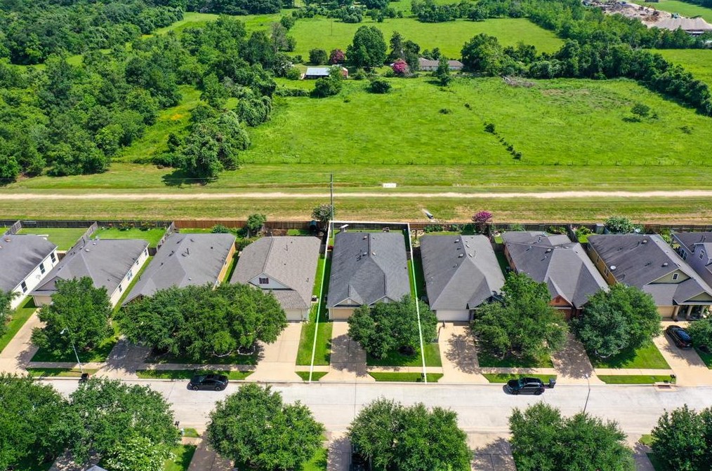 12722 Benton Park Ln, Tomball, TX 77377-4056