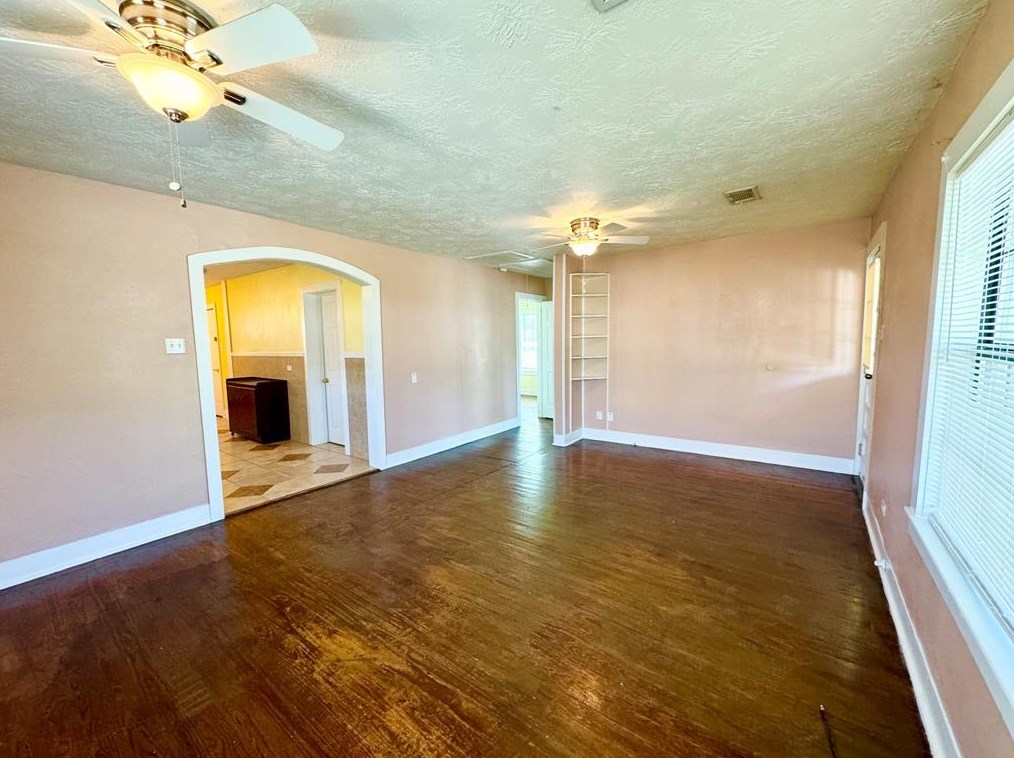 405 Baylor St, Brenham TX  77833-3784 exterior