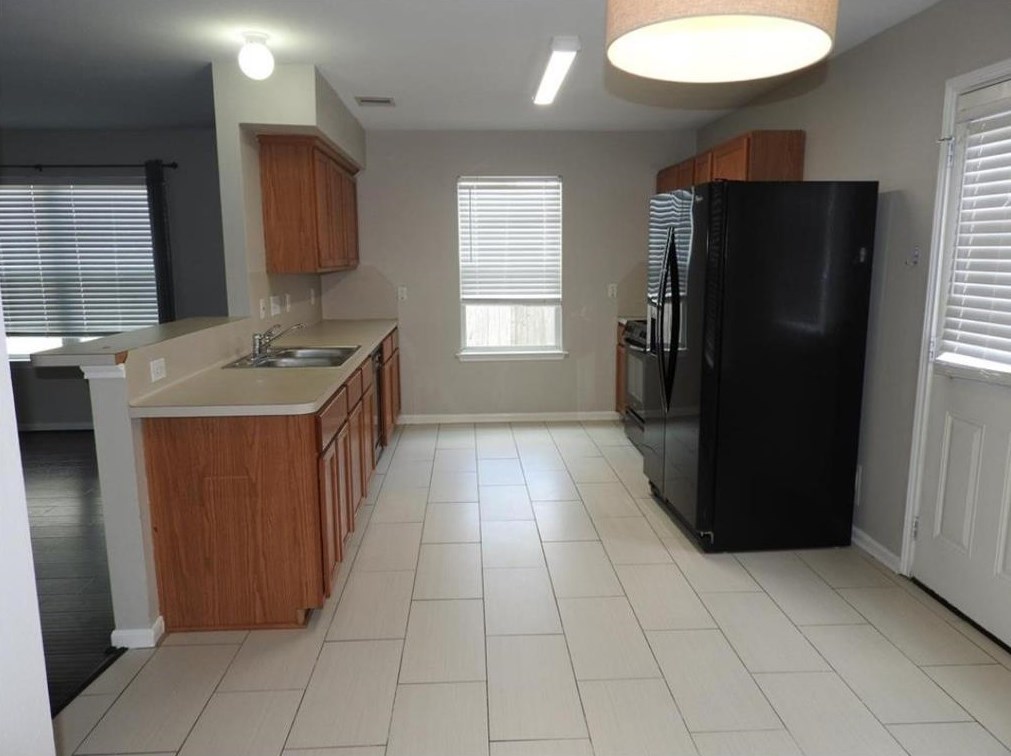 8835 Wald Rd, Houston, TX 77034
