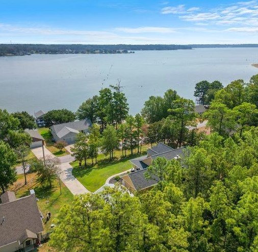 357 Harbor Dr, Onalaska, TX 77360-6712